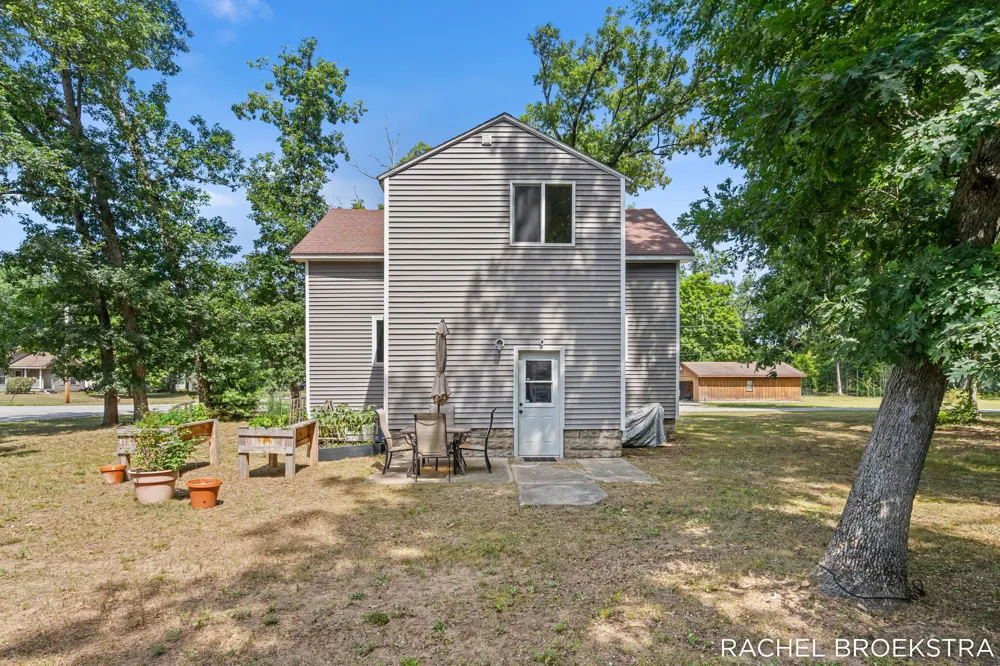 615 6th Street Baldwin, MI 49304