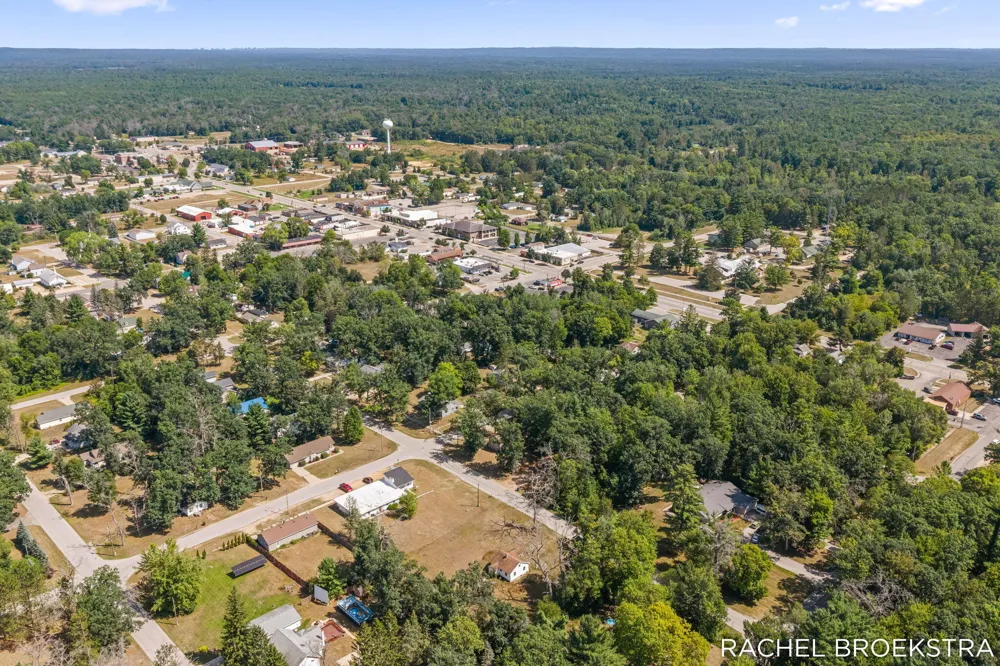 615 6th Street Baldwin, MI 49304