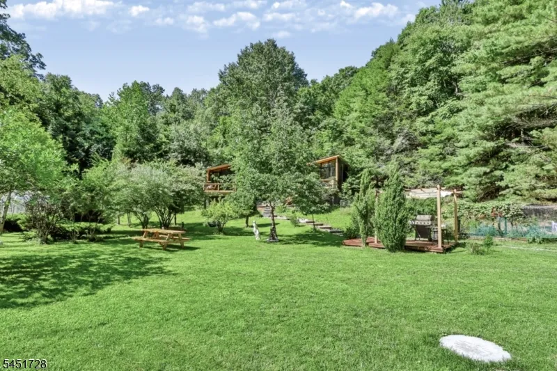 475 West Brook Ringwood, NJ 07456