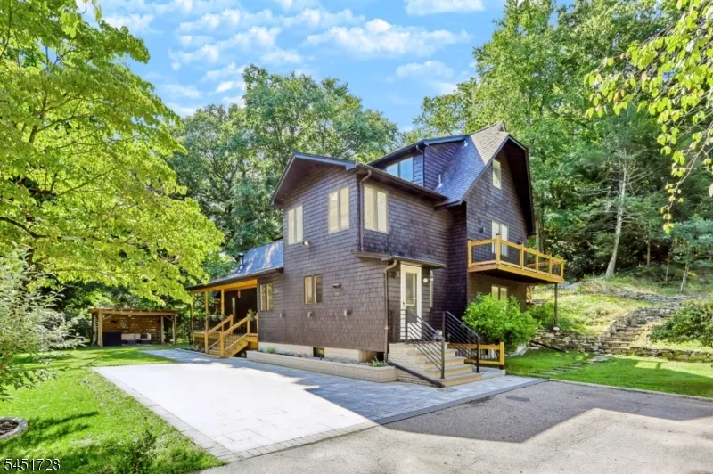 475 West Brook Ringwood, NJ 07456