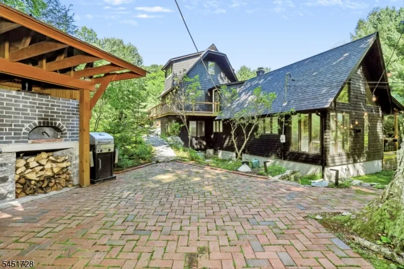 475 West Brook Ringwood, NJ 07456