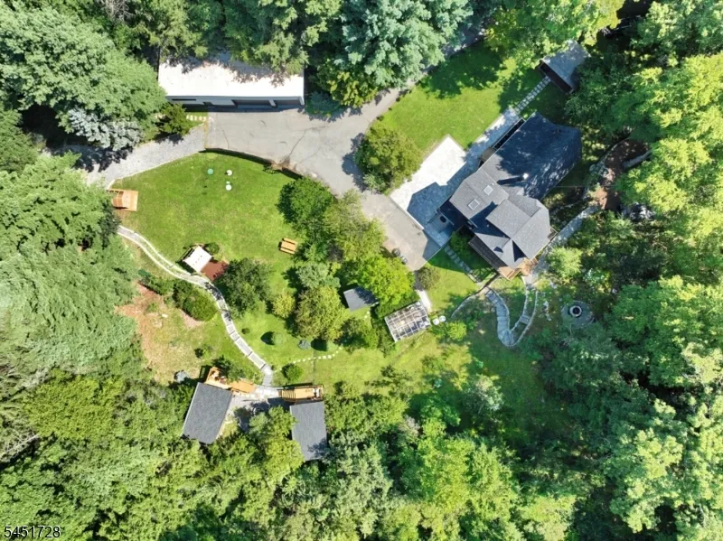 475 West Brook Ringwood, NJ 07456