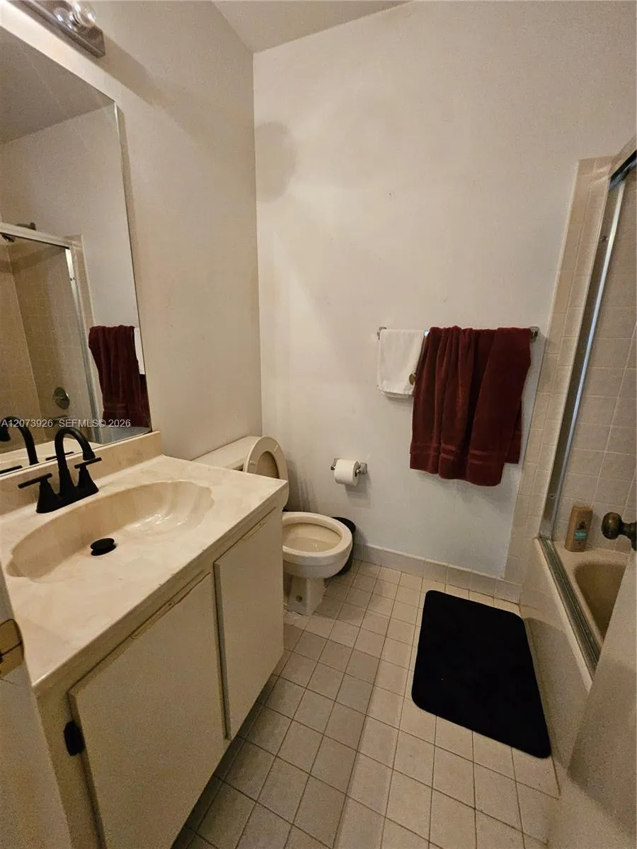 9840 NW 9th Ct #9840 Plantation, FL 33324