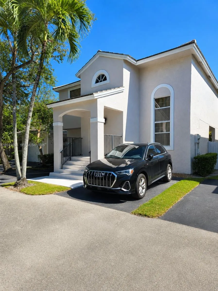 9840 NW 9th Ct #9840 Plantation, FL 33324