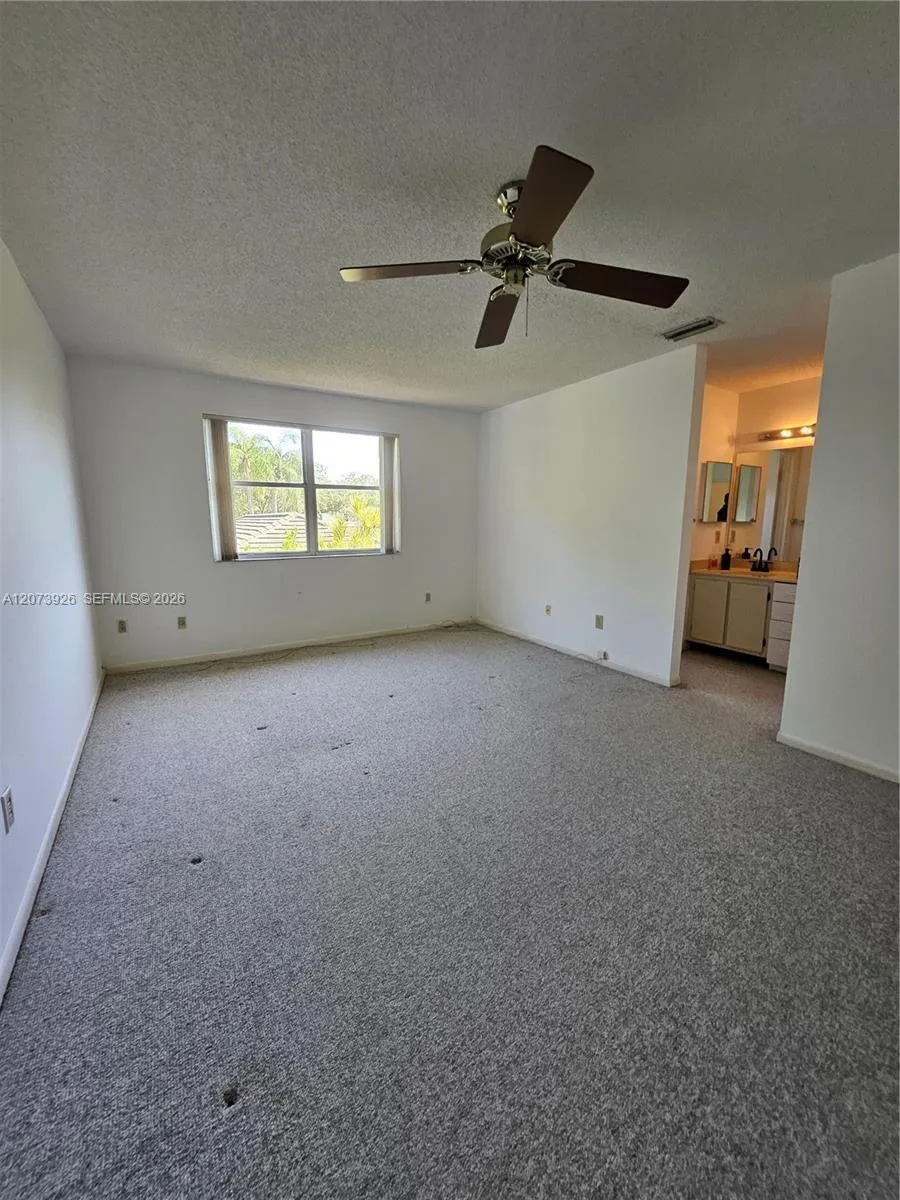 9840 NW 9th Ct #9840 Plantation, FL 33324