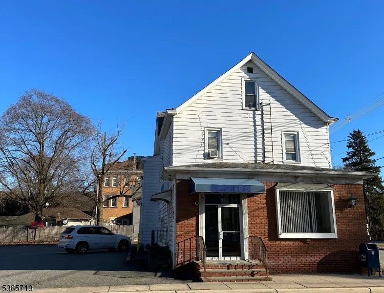 636 Ringwood Ave Wanaque, NJ 07465
