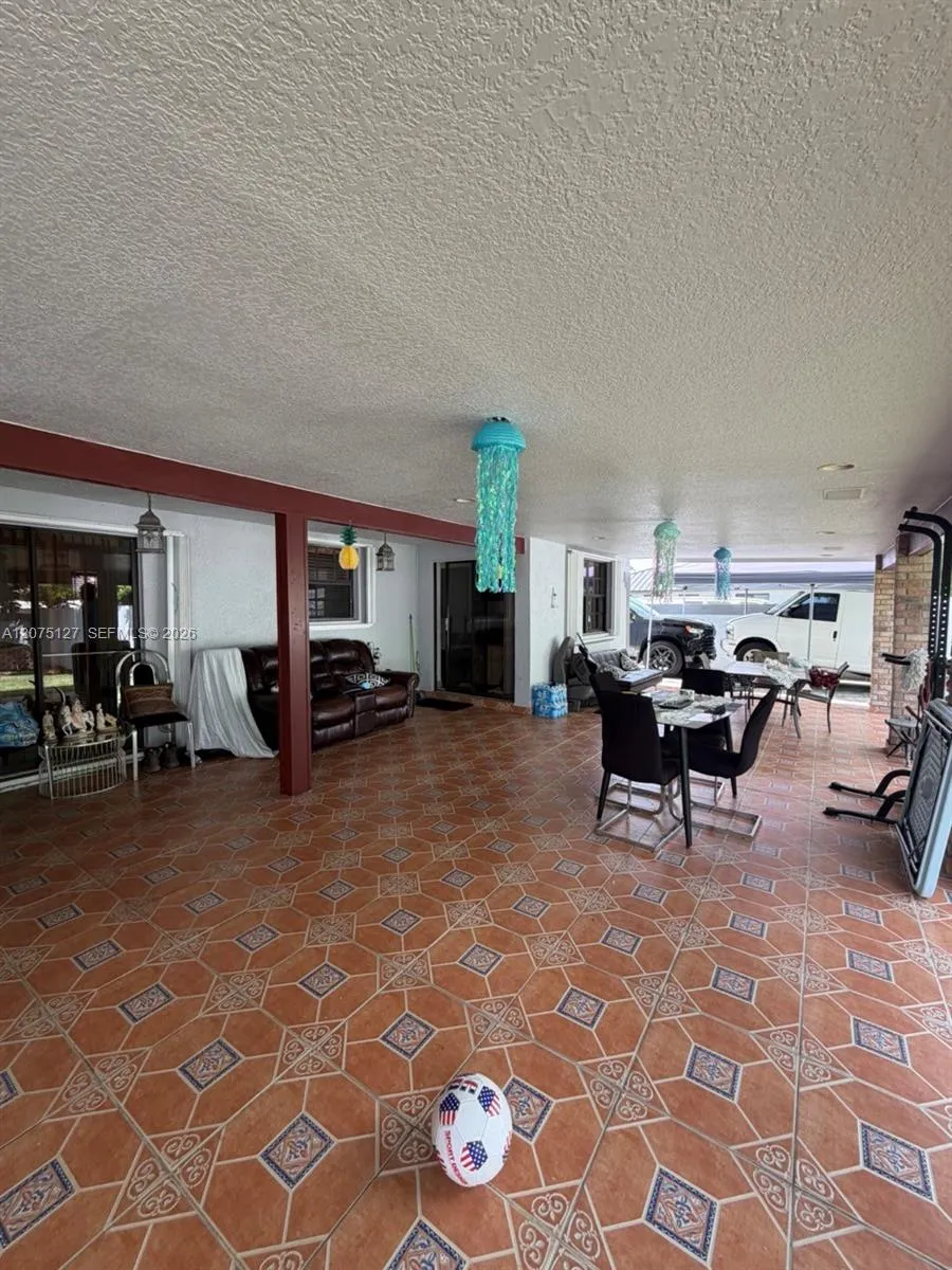 15322 SW 144th Pl Miami, FL 33177