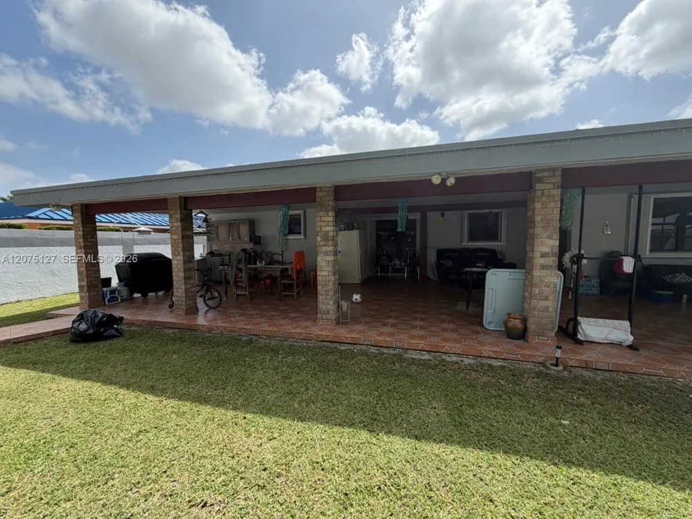 15322 SW 144th Pl Miami, FL 33177
