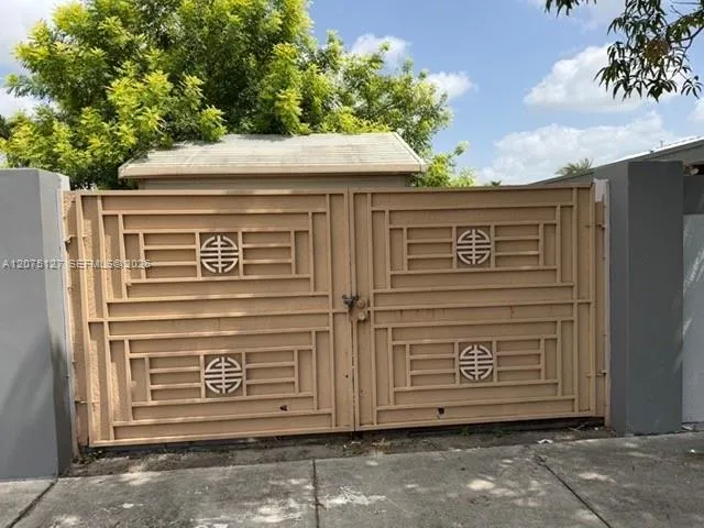 15322 SW 144th Pl Miami, FL 33177