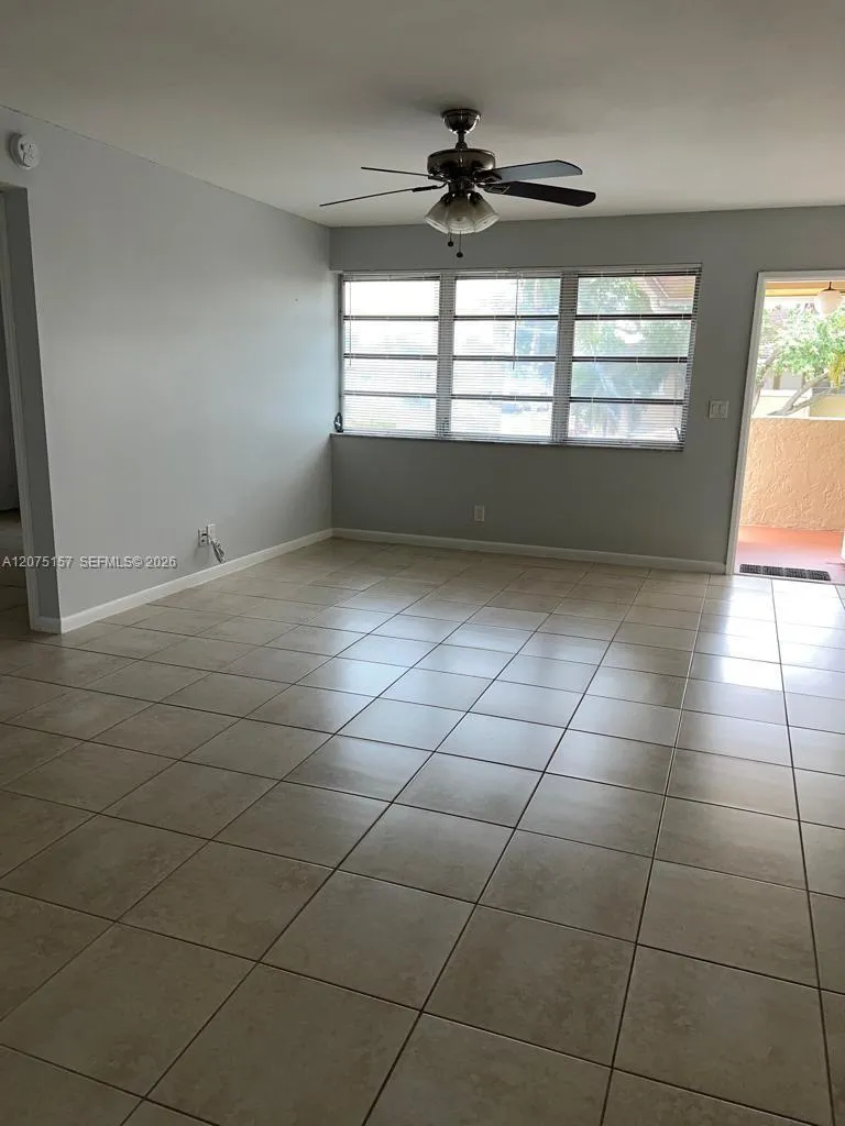 10112 Twin Lakes Dr #11-E Coral Springs, FL 33071
