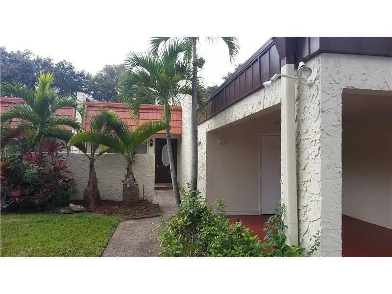 6557 NW 99th Avenue Tamarac, FL 33321