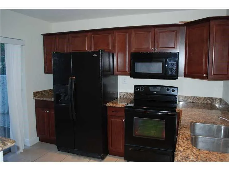 6557 NW 99th Avenue Tamarac, FL 33321