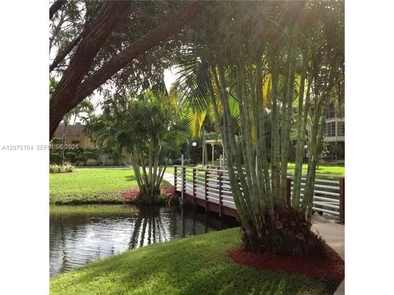5181 W Oakland Park Blvd #204 Lauderdale Lakes, FL 33313