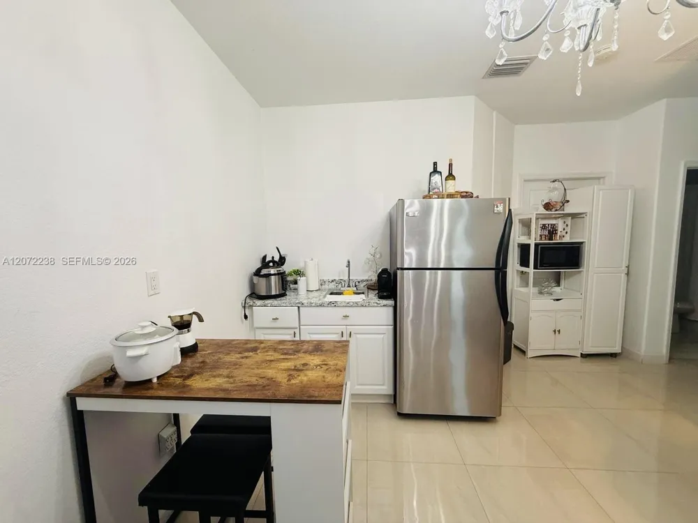 SW 8 ST #12 Miami, FL 33194