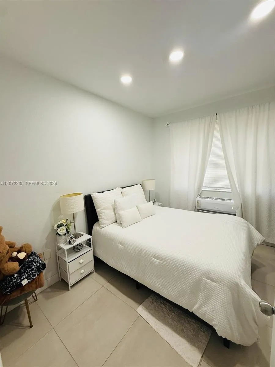 SW 8 ST #12 Miami, FL 33194