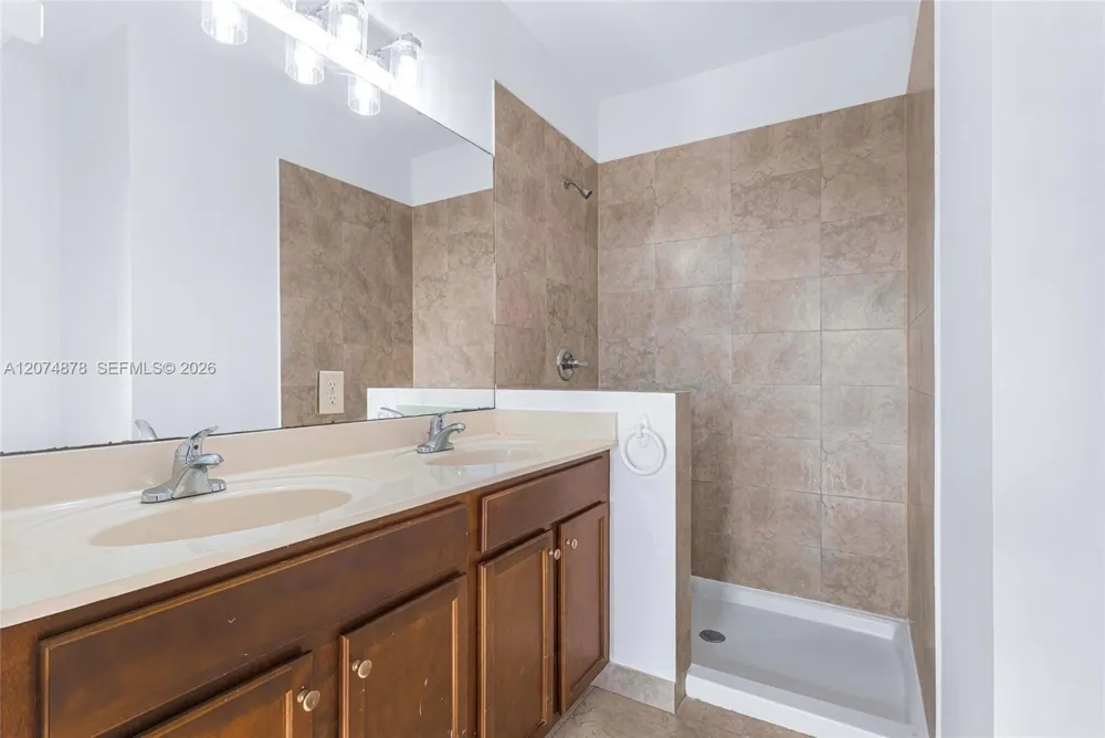 260 NW 109th Ave #204 Miami, FL 33172