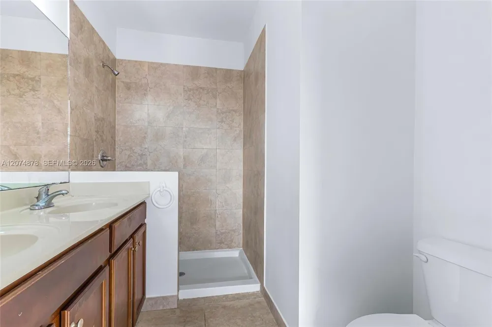 260 NW 109th Ave #204 Miami, FL 33172