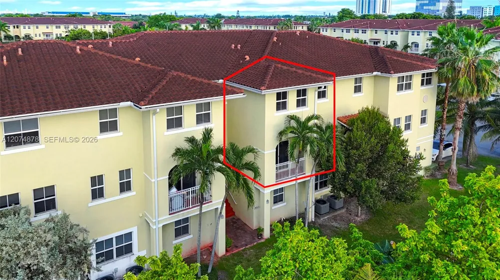 260 NW 109th Ave #204 Miami, FL 33172