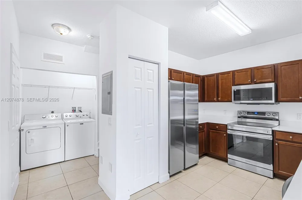 260 NW 109th Ave #204 Miami, FL 33172
