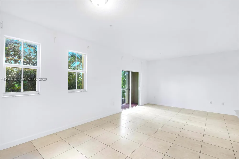 260 NW 109th Ave #204 Miami, FL 33172