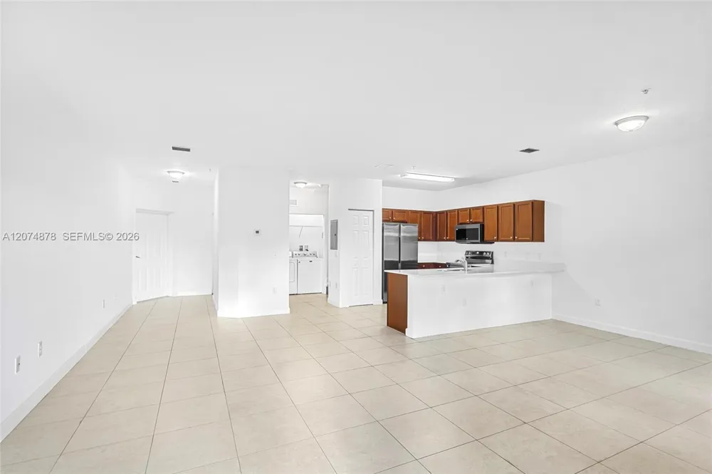 260 NW 109th Ave #204 Miami, FL 33172