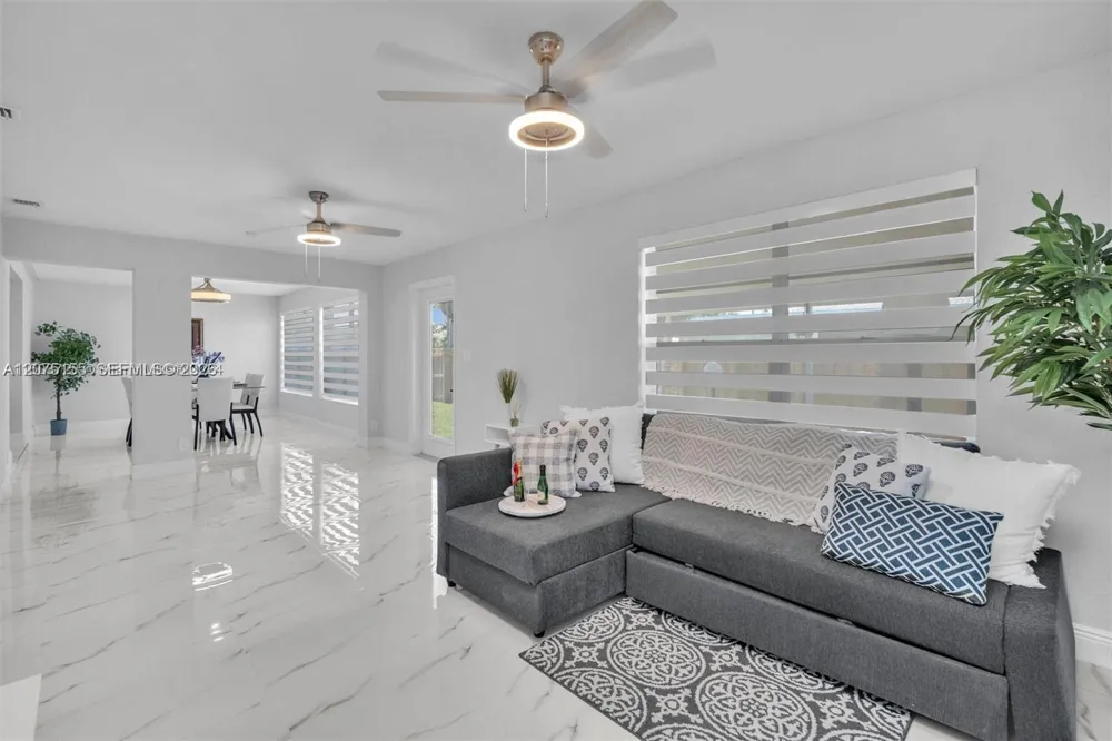 741 NE 8th St Pompano Beach, FL 33060