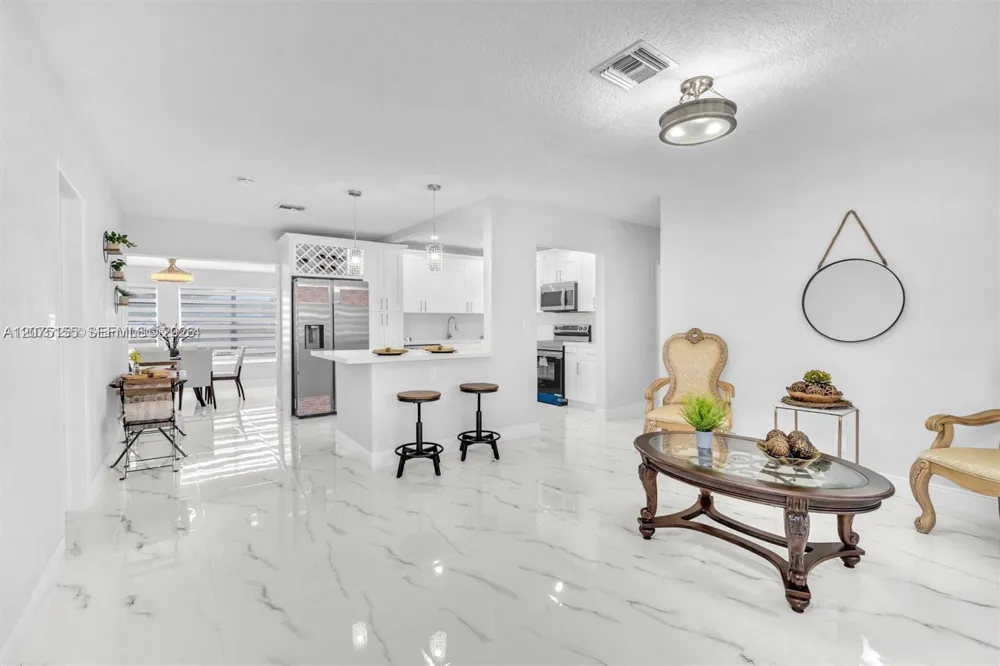 741 NE 8th St Pompano Beach, FL 33060