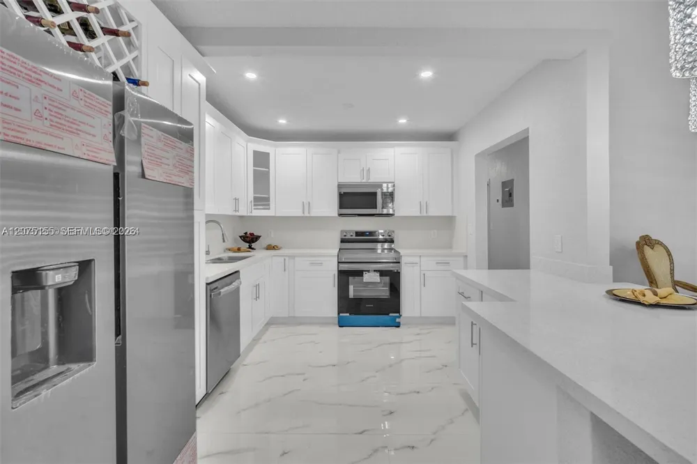 741 NE 8th St Pompano Beach, FL 33060