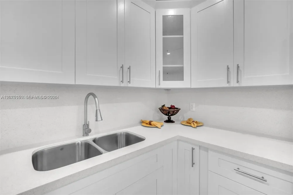 741 NE 8th St Pompano Beach, FL 33060