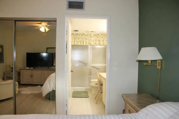 10804 BAHAMA PALM WAY #102 Boynton Beach, FL 33437