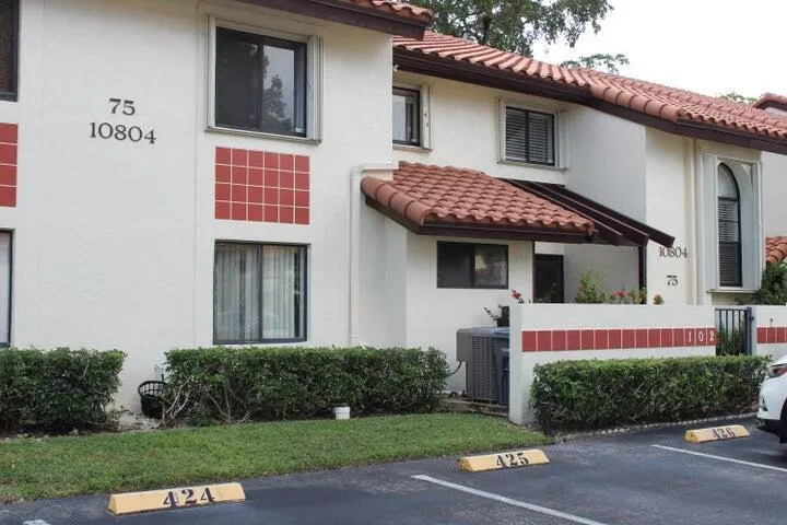 10804 BAHAMA PALM WAY #102 Boynton Beach, FL 33437