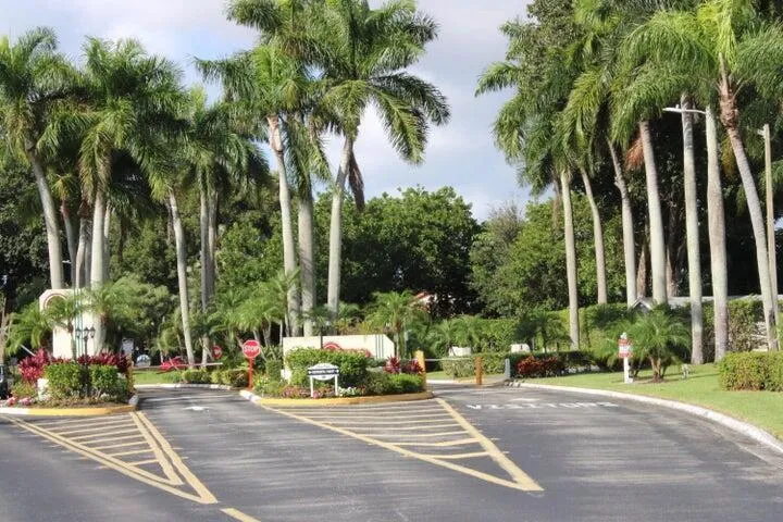 10804 BAHAMA PALM WAY #102 Boynton Beach, FL 33437