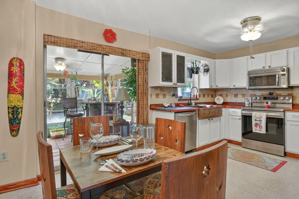 4195 NE HYLINE DRIVE Jensen Beach, FL 34957