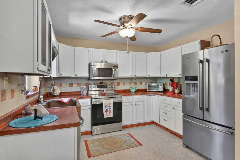 4195 NE HYLINE DRIVE Jensen Beach, FL 34957