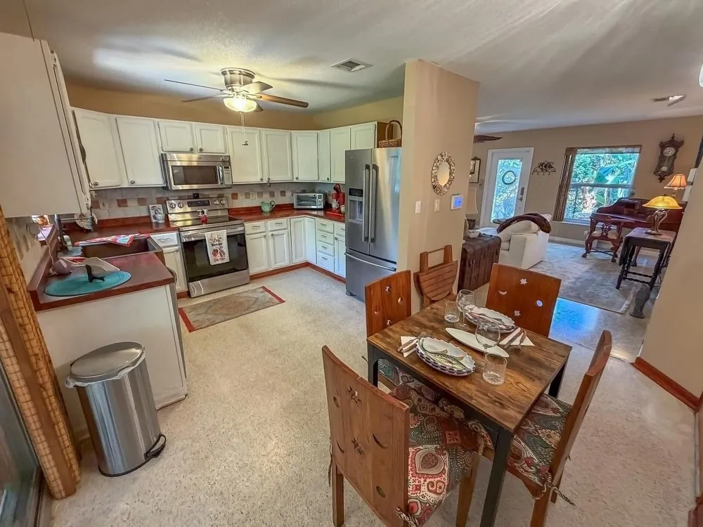 4195 NE HYLINE DRIVE Jensen Beach, FL 34957