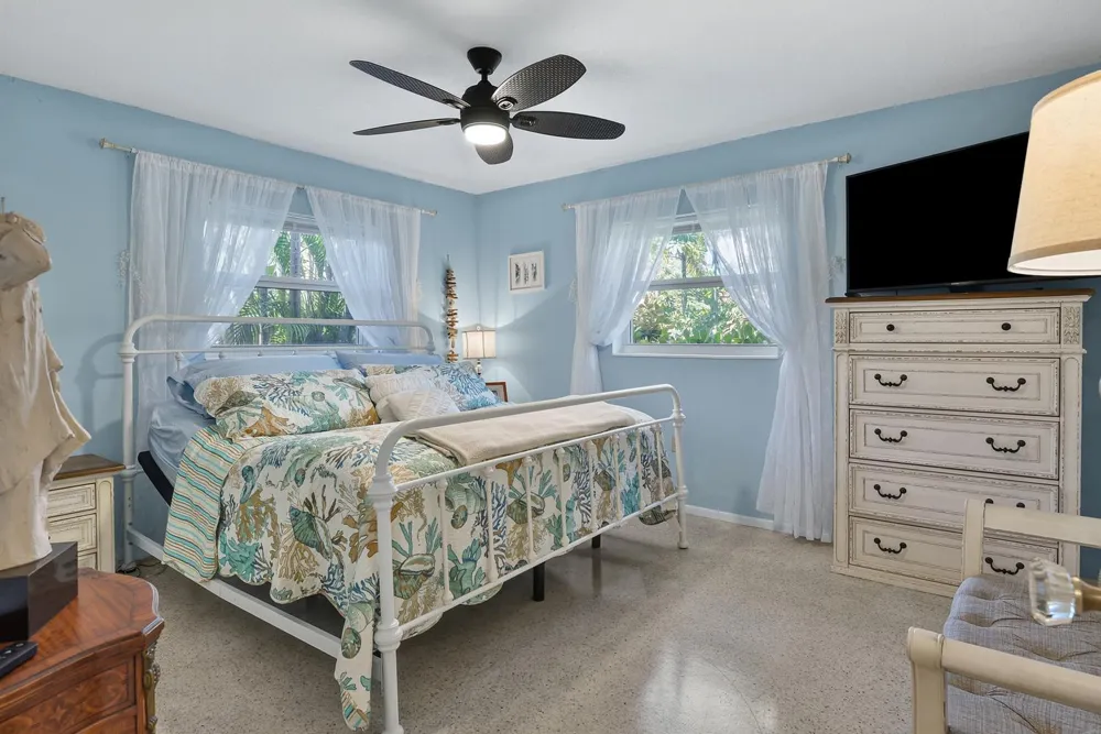 4195 NE HYLINE DRIVE Jensen Beach, FL 34957