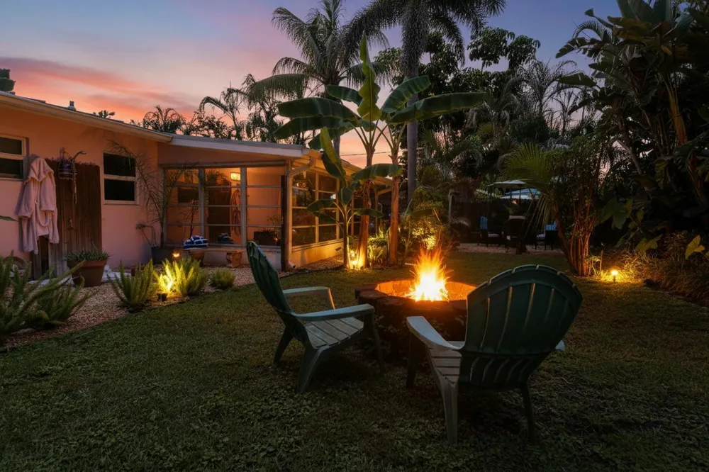 4195 NE HYLINE DRIVE Jensen Beach, FL 34957