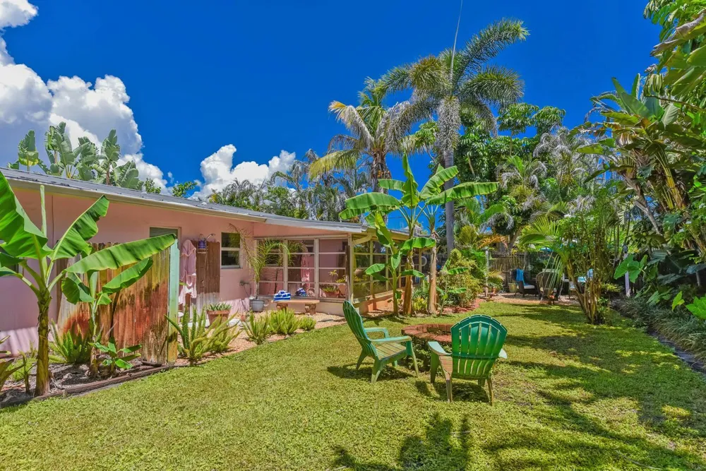 4195 NE HYLINE DRIVE Jensen Beach, FL 34957