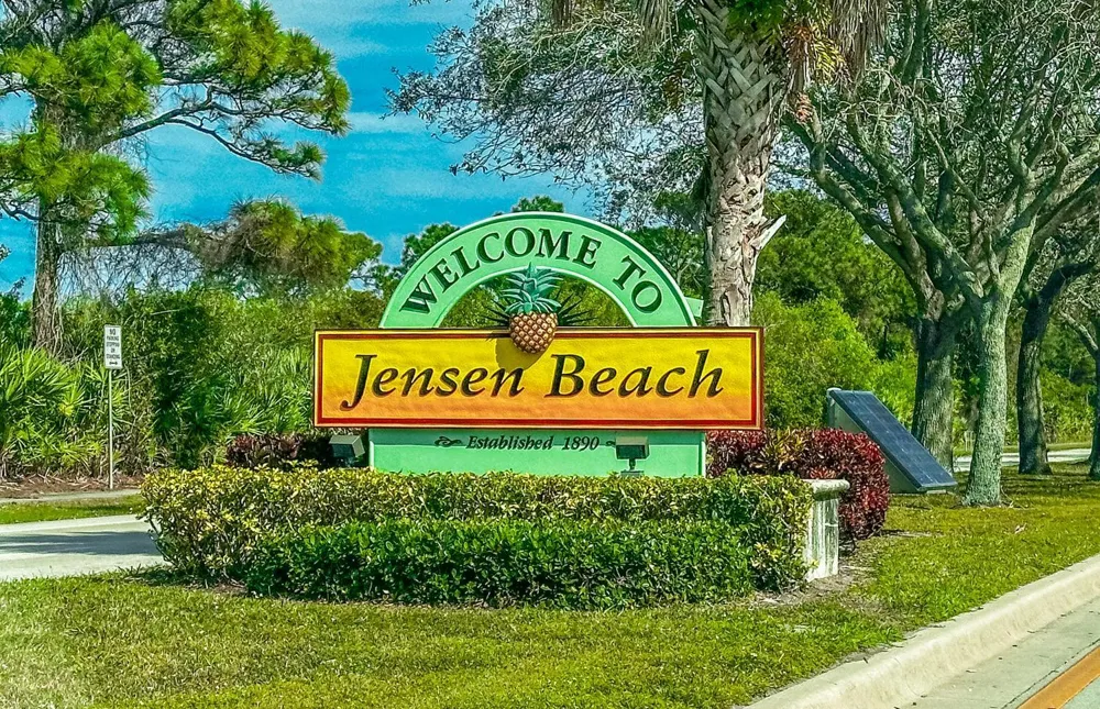 4195 NE HYLINE DRIVE Jensen Beach, FL 34957