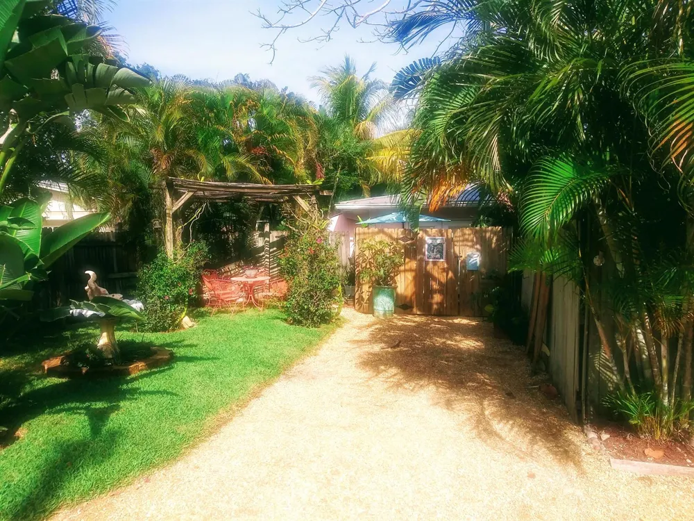 4195 NE HYLINE DRIVE Jensen Beach, FL 34957