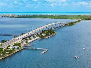 4195 NE HYLINE DRIVE Jensen Beach, FL 34957