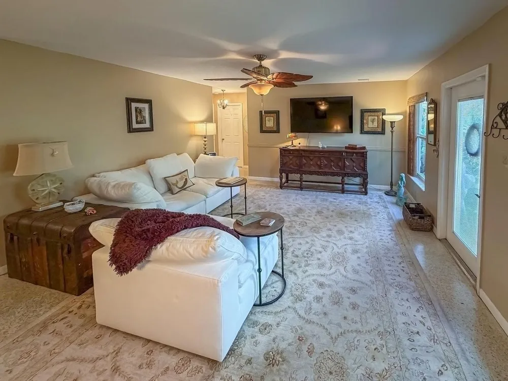 4195 NE HYLINE DRIVE Jensen Beach, FL 34957