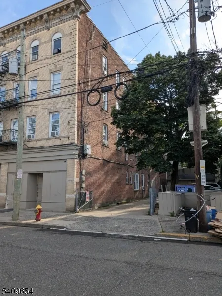139 9Th St Passaic City, NJ 07055