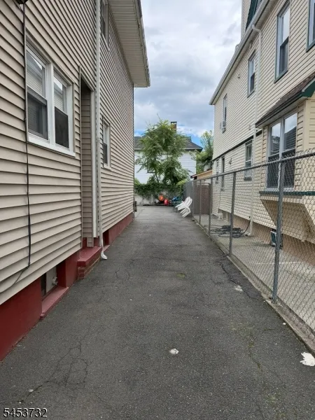 511 E 28Th St Paterson City, NJ 07514