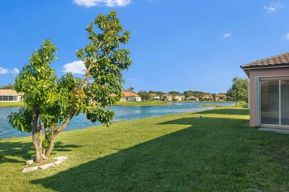 5622 PLACE LAKE DRIVE Fort Pierce, FL 34951
