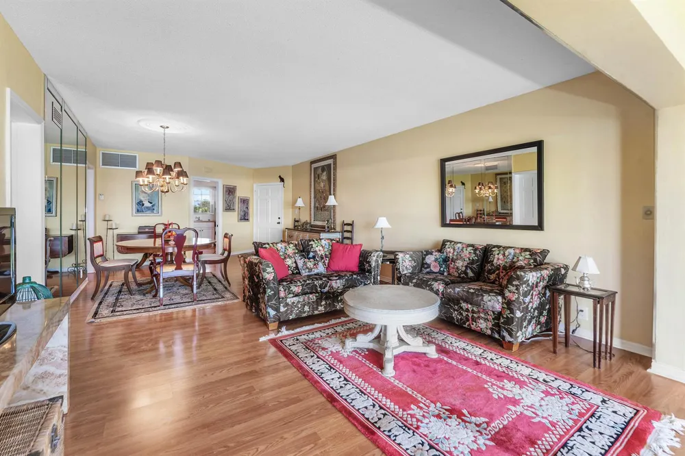 169 Atlantis Boulevard #302 Atlantis, FL 33462