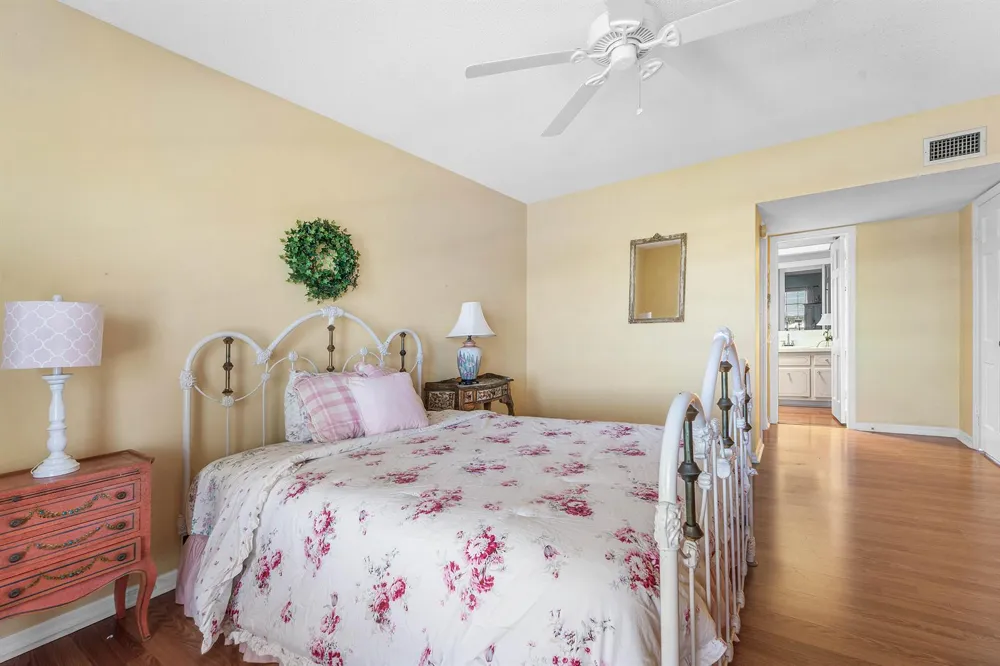 169 Atlantis Boulevard #302 Atlantis, FL 33462