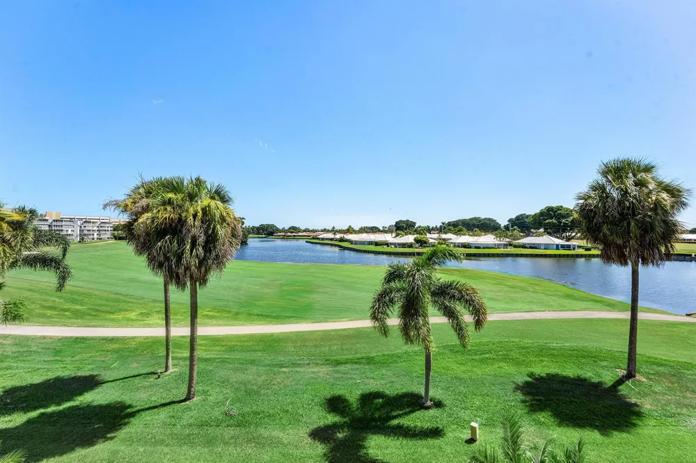169 Atlantis Boulevard #302 Atlantis, FL 33462