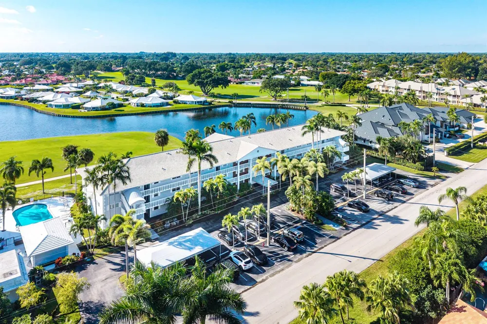 169 Atlantis Boulevard #302 Atlantis, FL 33462