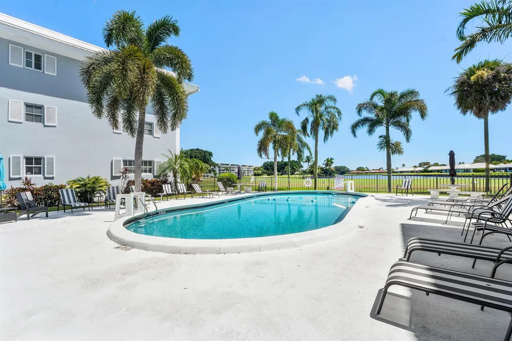 169 Atlantis Boulevard #302 Atlantis, FL 33462